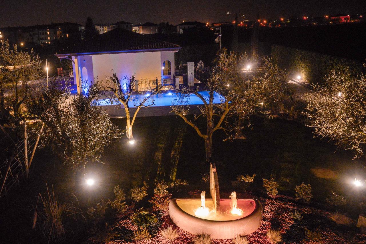 Villa Luxury House & Spa ริวาเดลการ์ดา ภายนอก รูปภาพ