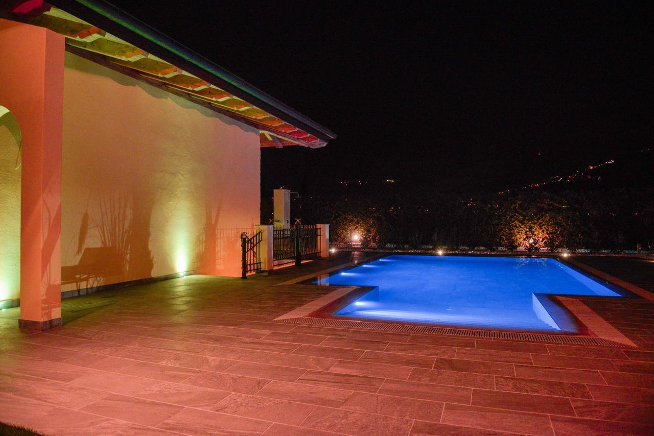 Villa Luxury House & Spa ริวาเดลการ์ดา ภายนอก รูปภาพ