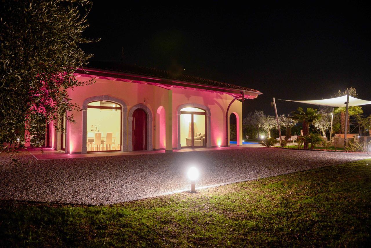 Villa Luxury House & Spa ริวาเดลการ์ดา ภายนอก รูปภาพ