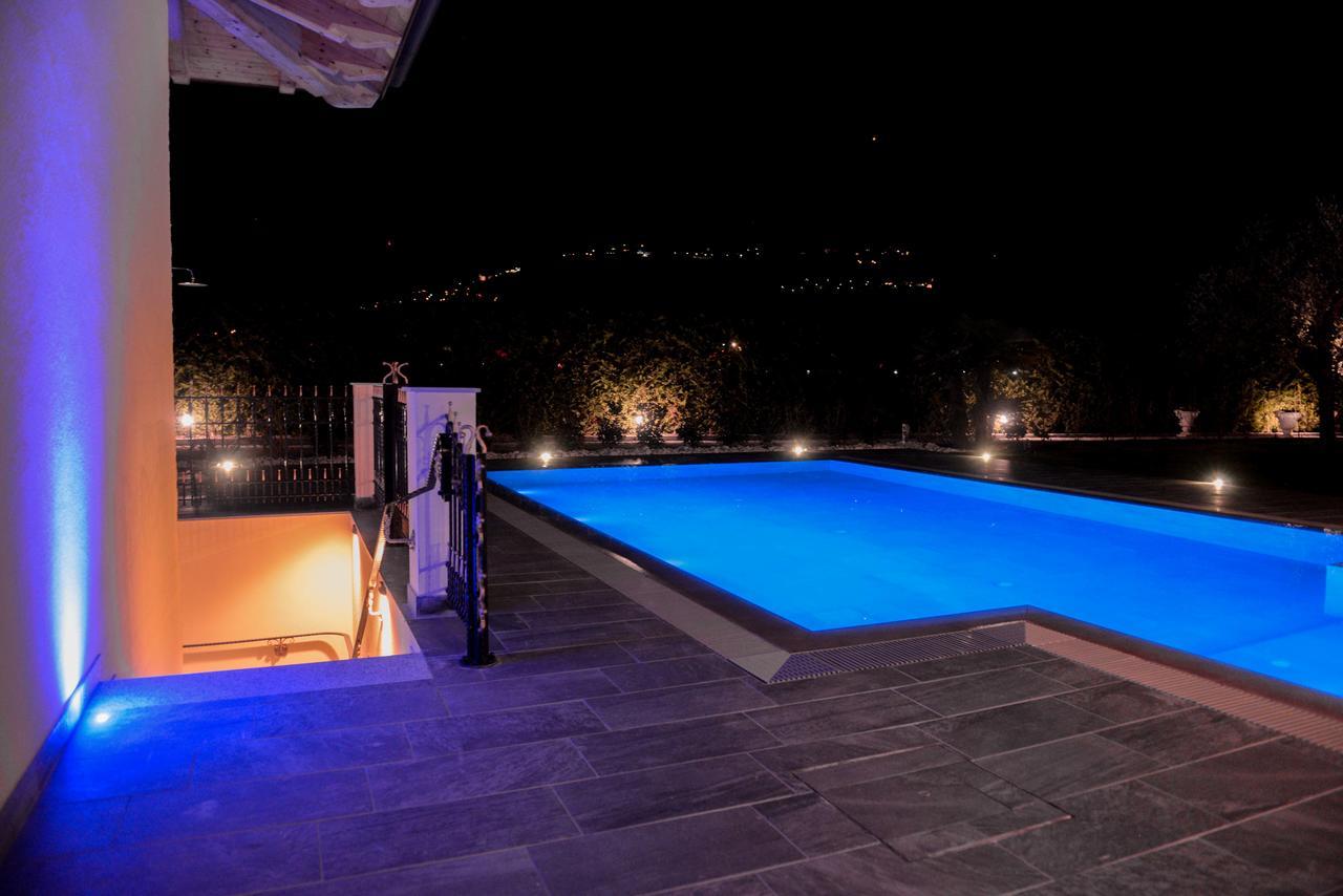 Villa Luxury House & Spa ริวาเดลการ์ดา ภายนอก รูปภาพ