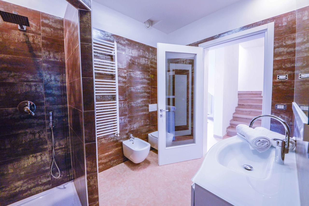 Villa Luxury House & Spa ริวาเดลการ์ดา ภายนอก รูปภาพ