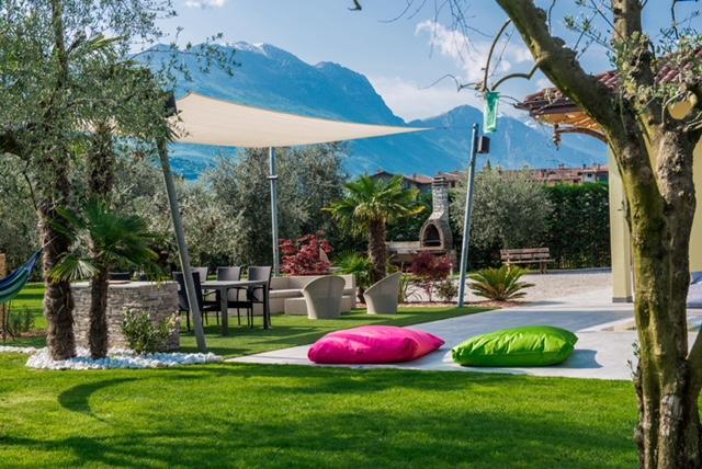 Villa Luxury House & Spa ริวาเดลการ์ดา ภายนอก รูปภาพ